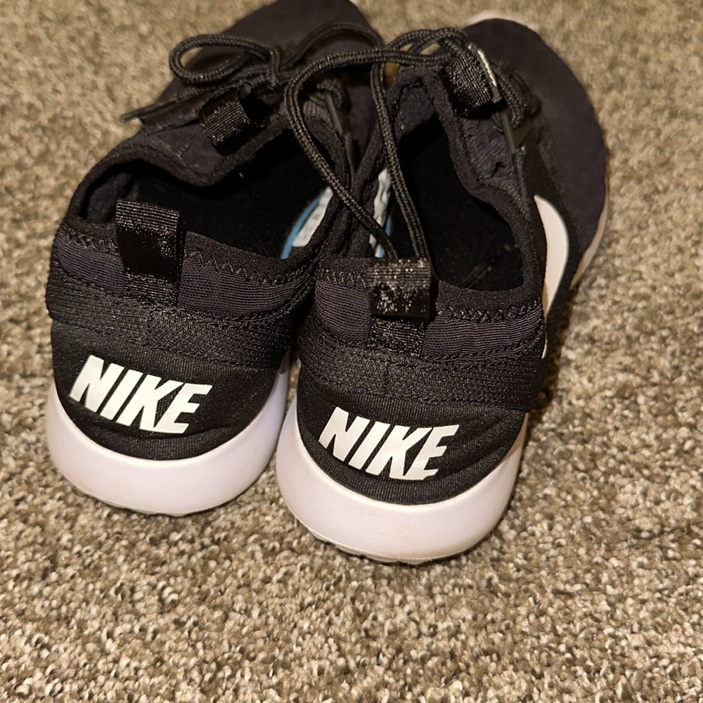 Gently used Nike Shoes